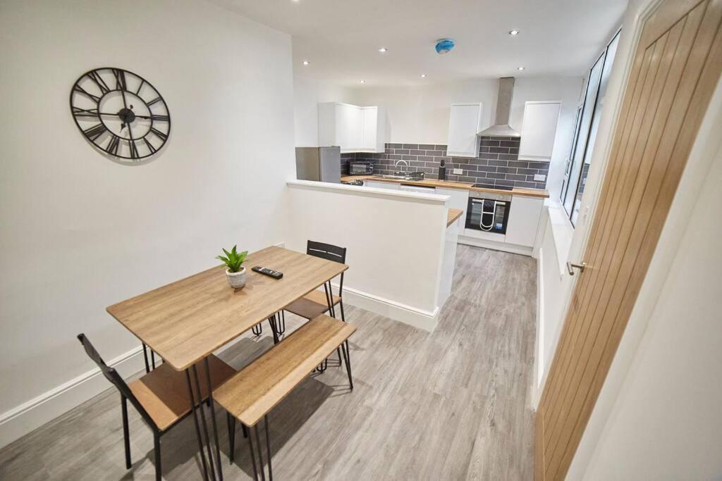 High Spec Spacious 2Bd Apt, Parking, Nr Newcastle Gateshead Bagian luar foto